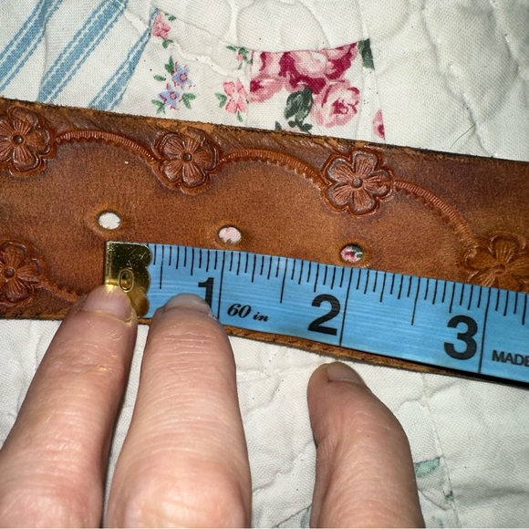 VINTAGE HANDMADE 70’s 2” WIDE TOOLED BURNISHED LEATHER BELT BOHO WESTERN HIPPIE - Picture 9 of 14